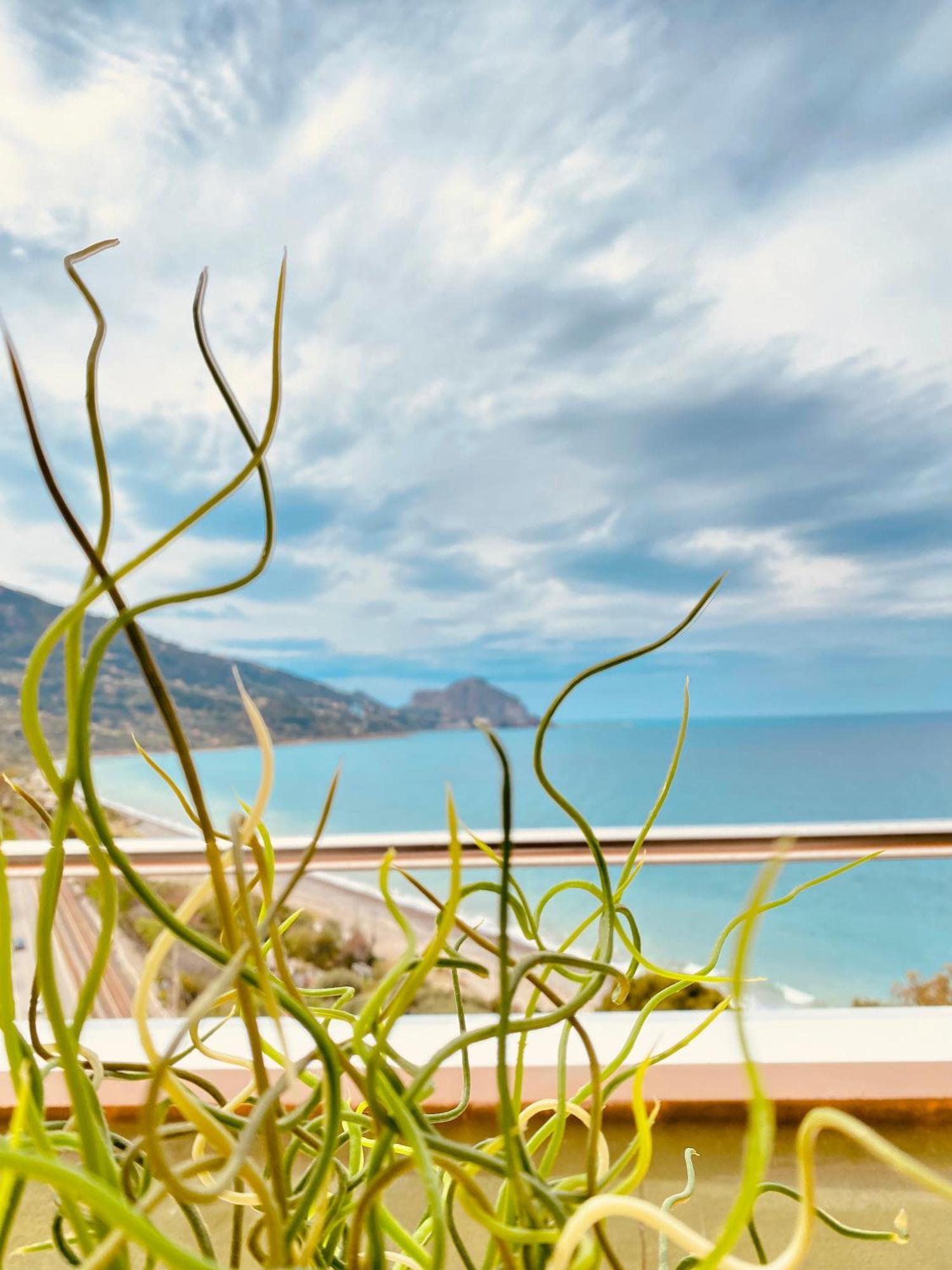 Seaside Oasis Apartment เชฟาลู ภายนอก รูปภาพ